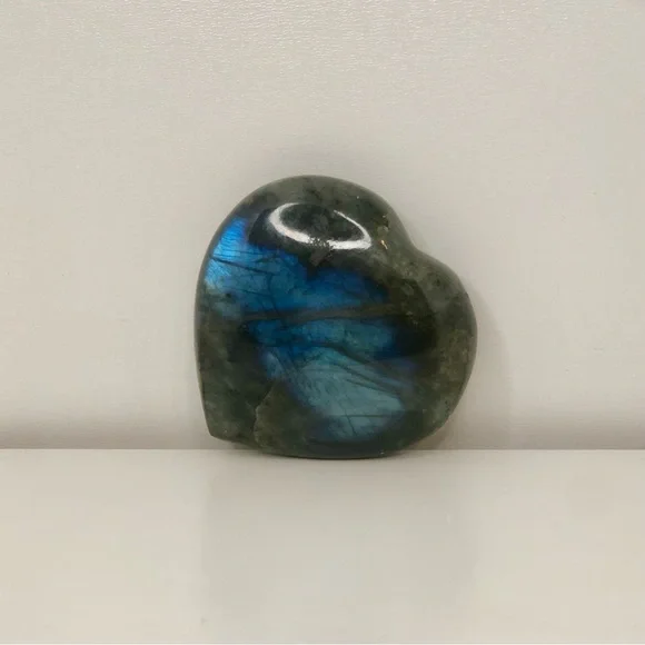 MEGA FLASH Labradorite Heart - Picture 3 of 11